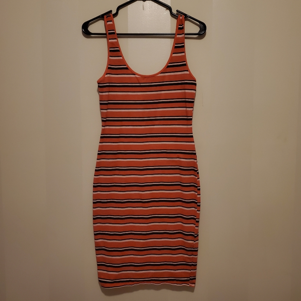 ๐ฟ F21 Basic Striped Bodycon Dress - Picture 3 of 4